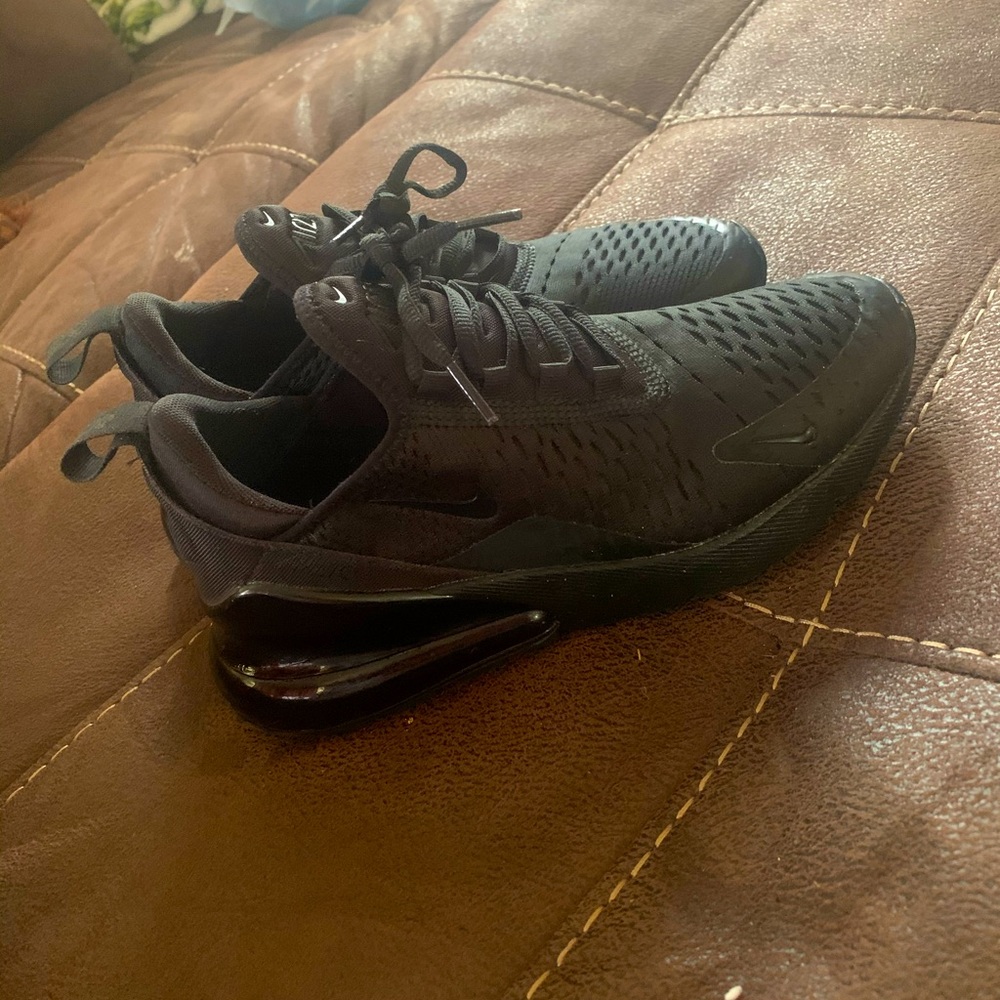 Nike women’s 270